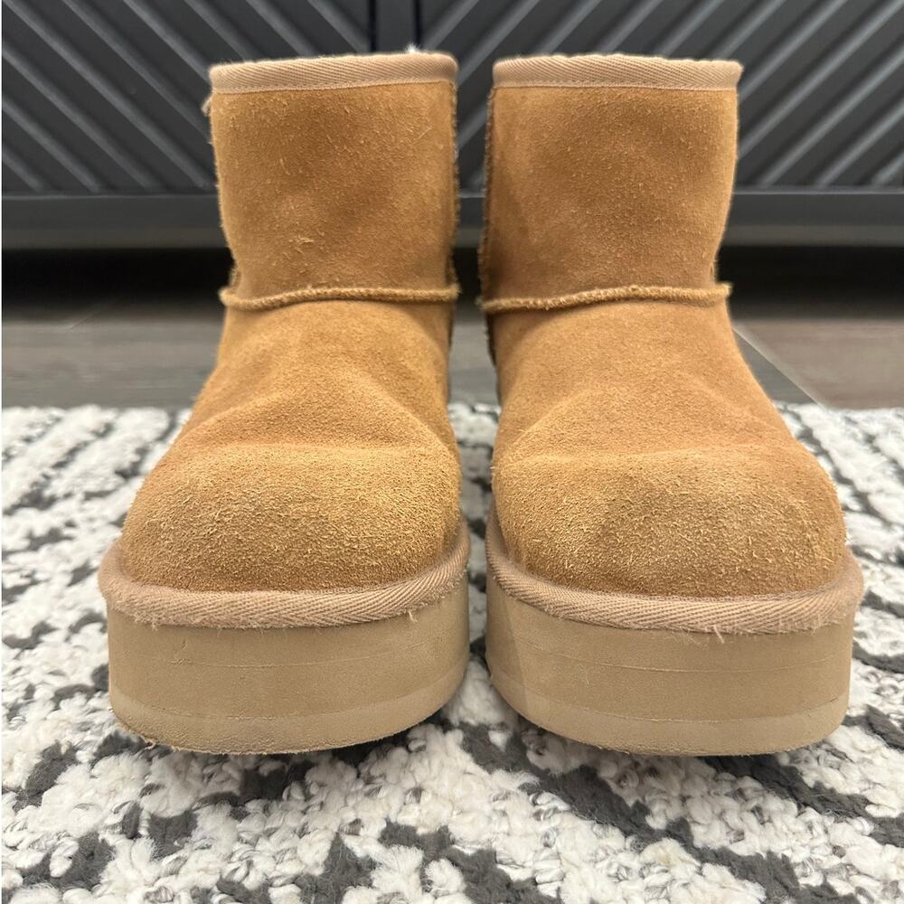 UGG Kids Classic Mini Platform Chestnut Boots Big Kid Size 6 - Picture 4 of 9